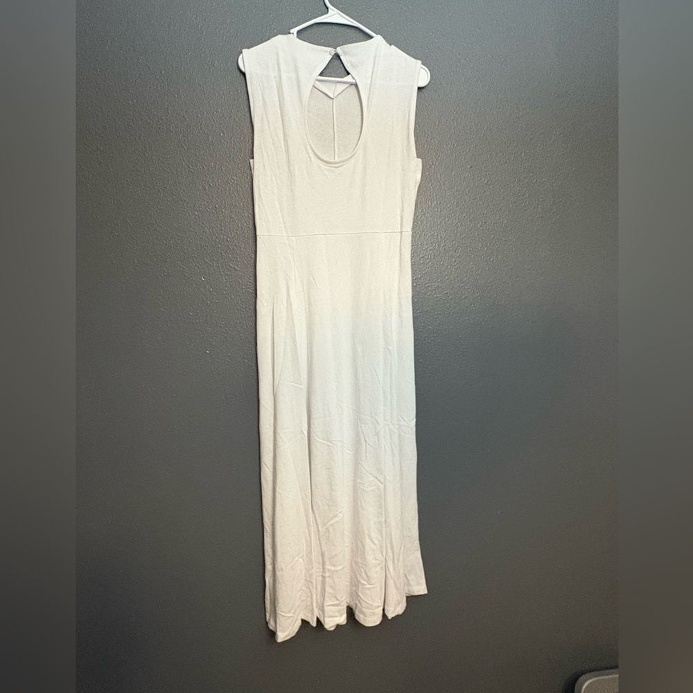 ASOS Elegant White Sleeveless Dress - Picture 6 of 6